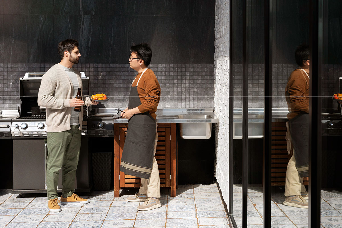 除了提升出餐速度外，紅杉料理包在儲存管理上也展現了明顯優勢。主廚指出，這些料理包容易保存，能大幅降低食材變質與損耗，為餐廳的庫存管理帶來極大便利。
此外，紅杉料理包讓餐廳內部的烹飪流程標準化，無論是新進廚師或資深主廚，只要按照 SOP 操作，都能穩定呈現一致的高品質菜色，強化顧客忠誠度。