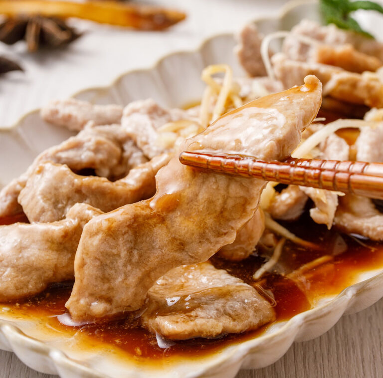 紅杉宅料理｜紅杉食品｜料理包/冷凍食品/團購/批發商/食品工廠/客製化料理包/調理包_水煮白肉佐_檸檬-蒜泥醬